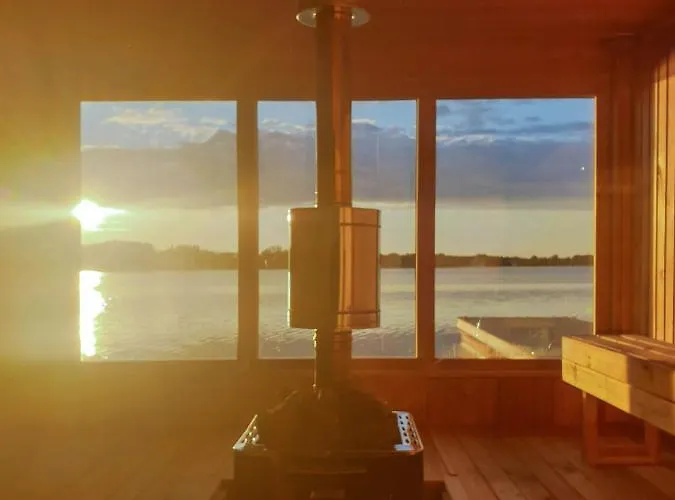 Laemmijaerve Parvsaun Hotel na wodzie *